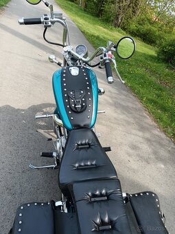 Suzuki Intruder 600 - 4