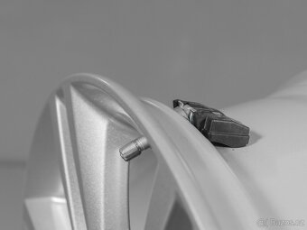 Originál 4x alu kola Jaguar XE 5x108 R18, TPMS (1512T) - 4
