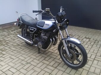 Yamaha XS 750 - 4