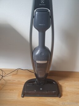 Prodám tyčový vysavač Electrolux Clean 600 - 4