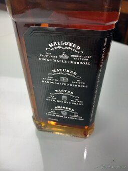 Jack Daniel's Kytara - 4