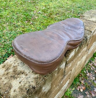 Jawa CZ kyvacka - sedlo kytara - 4