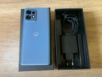 Motorola Edge 40 Pro 256 gb - 4
