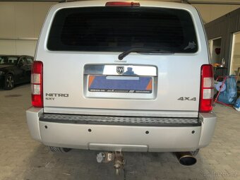 Dodge Nitro 3,7 SXT - 4