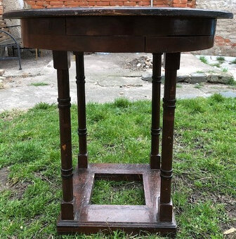 Starožitný kruhový stůl - 4