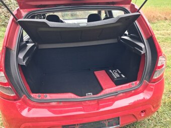 DACIA SANDERO VELMI PEKNA - 4