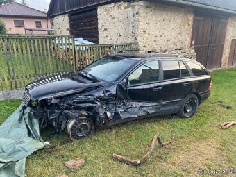 Mercedes Benz C w203 kombi díly - 4