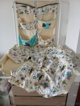 Nástěnný přebalovací pult - 4