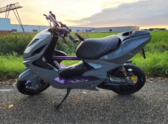 Koupím skútr Yamaha aerox 50/70/100ccm 2t - 4