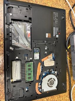 Lenovo G50-80 na náhradní díly - 4