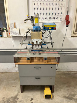 Hettich BLUE MAX 8 vrtací poloautomat - 4