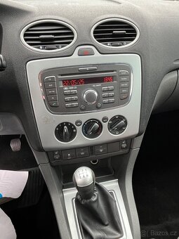 Ford Focus 1.6 benzin,Ghia,2007 - 4