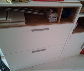 Předsíňová stěna . Komplet 4 kusů - 4