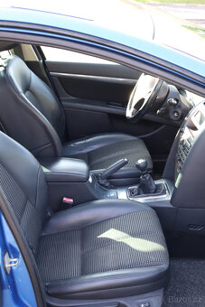 Peugeot 407 SW 2.2i - 4