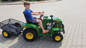 Dětský čtyřtaktní zahradní traktor s přívěsem 110c - 4