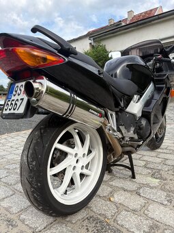 Honda VFR 800 Fi - 4