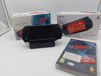 Playstation Portable Street E-1004 Cars bundle a 2GB memory - 4