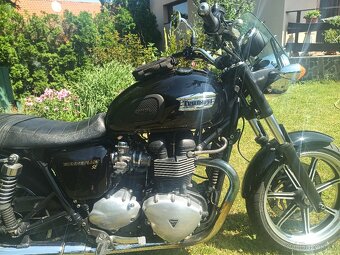Triumph Bonneville T100 SE - 4
