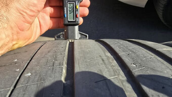 Letní pneu 275/35/19 Michelin - 4
