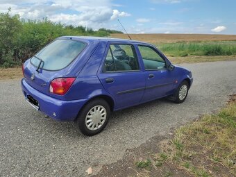 Ford Fiesta 1.3i - 4