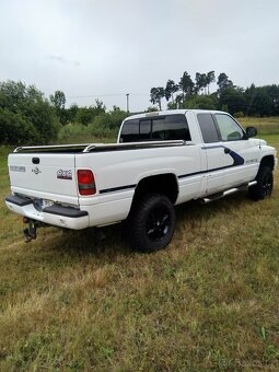 Dodge RAM - 4