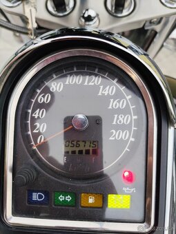 Suzuki Intruder VL 1500LC - 4