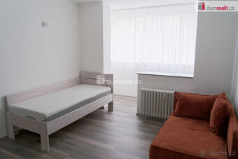 Velmi pěkný byt (obytný atelier) 1+kk, Praha 8-Střížkov - 4