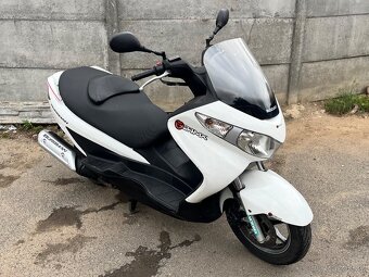 Suzuki Burgman 125 - 4