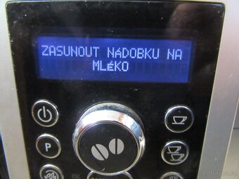 Nabízím Delongi. Nefunkční.  Mlýnek funkční, neproplachne se - 4