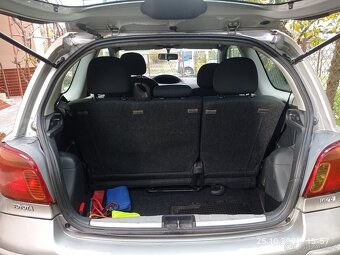 Toyota Yaris 1.0 VVT-i 48kW, Benzín, r.v. 2003 - 4