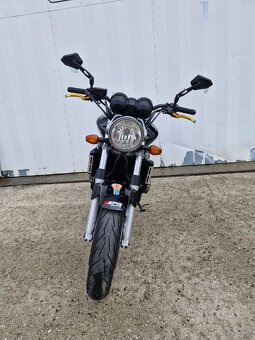 Honda CB900 Hornet - 4