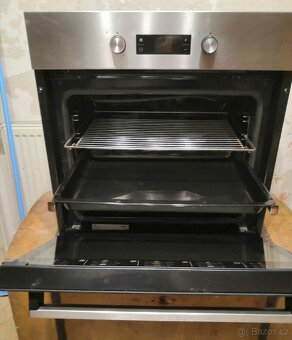 Vestavná trouba Beko 700kč - 4