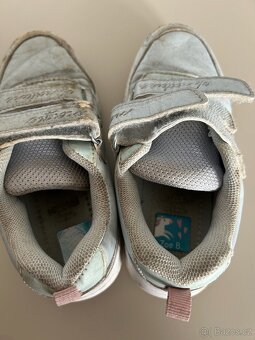 Prodam detske boty, vhodne do pisku, velikost 28 - 4