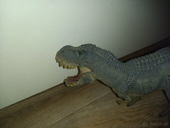 Dinosaurus 3 - 4