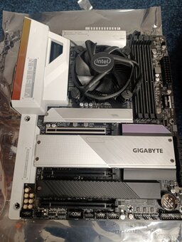 GIGABYTE Z590 VISION G, + CPU Intel i5-11400 - 4