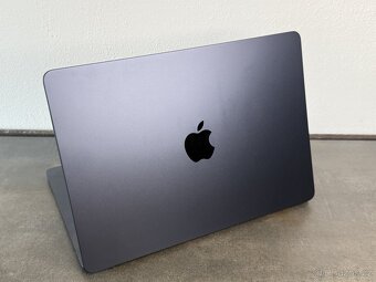 MacBook Air 13'' 2022 / M2 / 8GB / 256GB / Midnight - 4