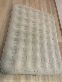nafukovací matrace- inflatable air matress- decathlon - 4