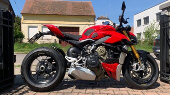 Ducati Streetfighter V4S 8.500km provoz 2023 - 4