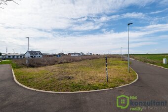 Prodej stavebního pozemku v Medlovicícíh 681 m2, ev.č. 00719 - 4