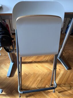 Prodám vysoký jídelní stul + 4 židle - 4