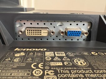 Lenovo L2240 – 22" Full HD monitor (DVI, VGA, pivot) - 4