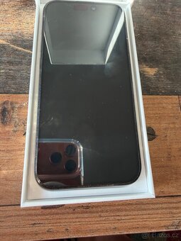 iPhone 15 Pro – Black Titanium – 256 GB - 4