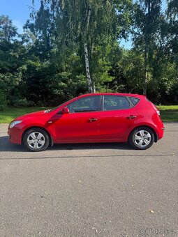 Hyundai I 30  1,4 i 16 V - 4