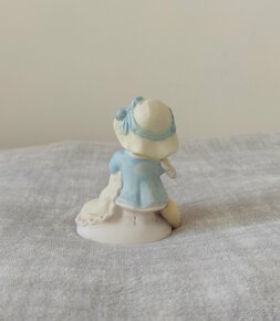 Děvčátko - stojánek na vonnou tyčinku - 4