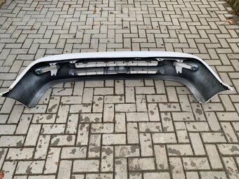 Přední nárazník toyota corolla - 4