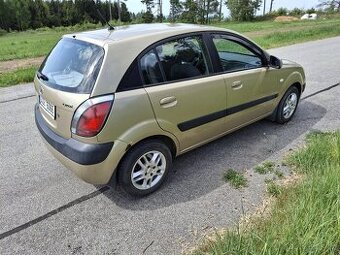 Kia rio 1.5 crdi - 4