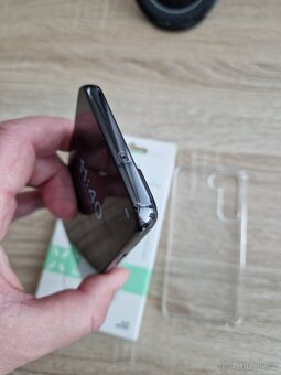 Samsung S22 Black 8/128Gb Jako Nový - 4