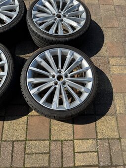 Škoda Trinity 5x112 r19 - 4