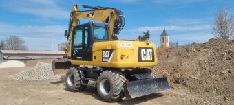 CAT M 313D - 4