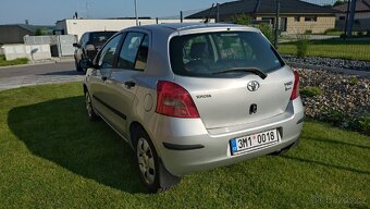 Toyota Yaris 1.3 VTT-i - 4